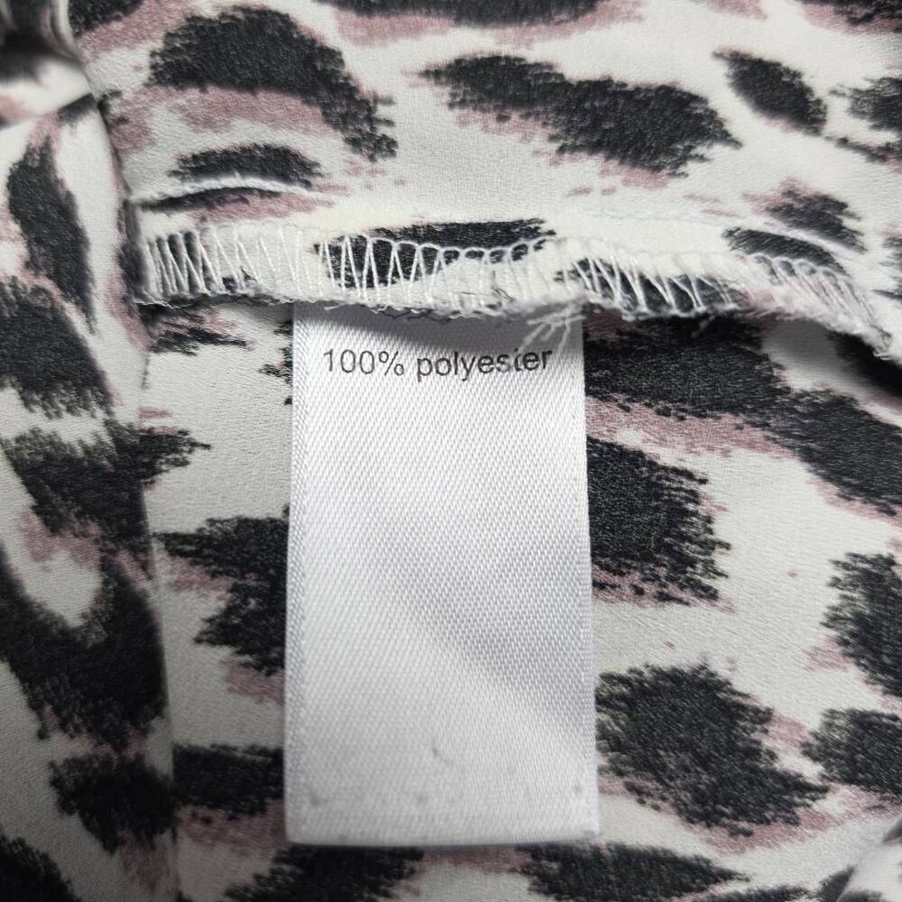 Maurices Leopard Print Zip Blouse Medium - Picture 8 of 9